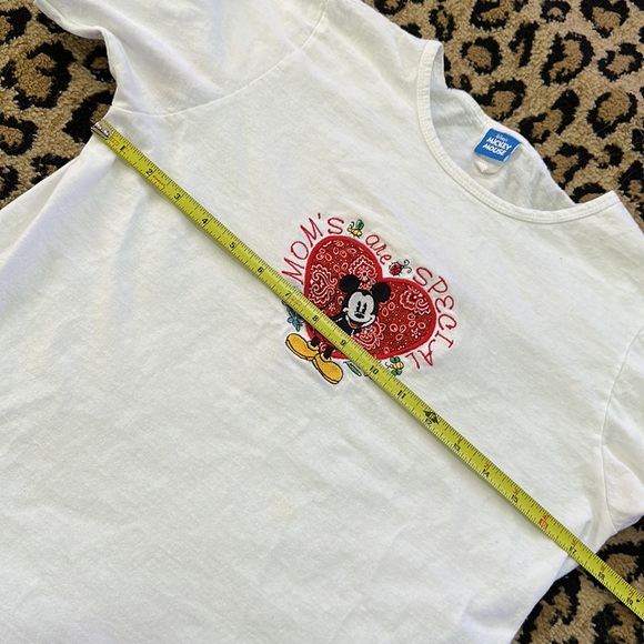 Vintage Embroidered Mickey Mouse Tshirt - Picture 6 of 9